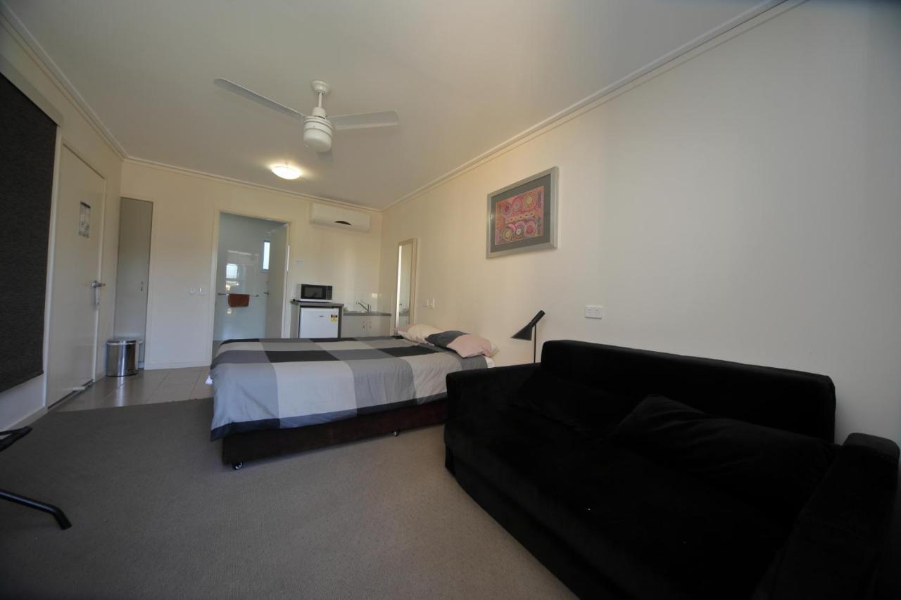 Motel Black Rock 4*